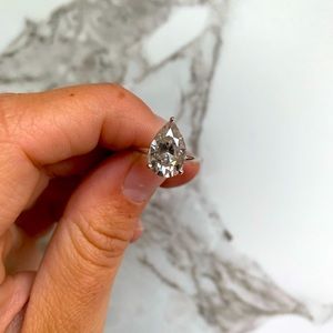 Pear shaped engagement ring